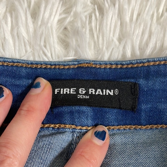 Fire & Rain High-Rise Roll Cuff Denim Shorts with Doodle Drawings - Picture 4 of 7